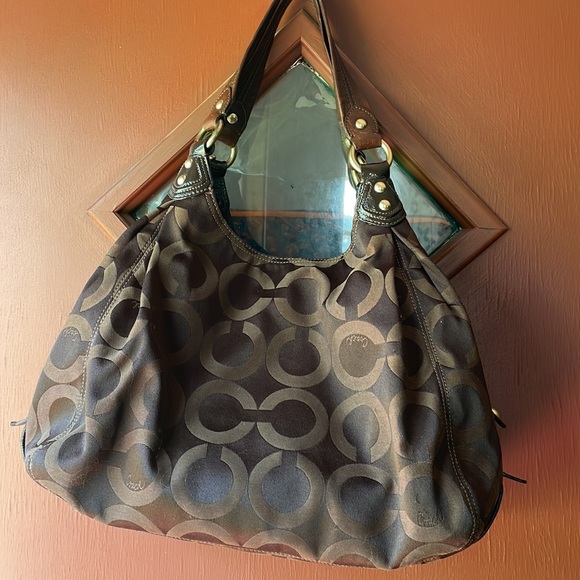 Coach Madison Handbag - Picture 2 of 10